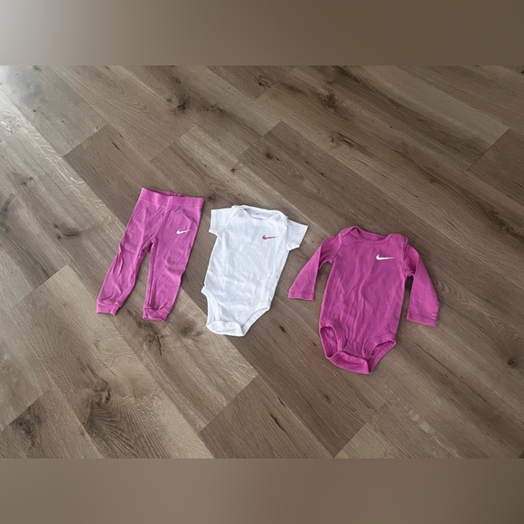 Nike Baby Pink and White Set - Picture 2 of 9